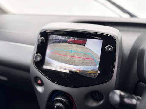 Toyota Aygo 1.0 Aygo X-Play TSS VVT-i 5dr 38