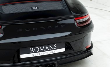 Porsche 911 (991.2) GT3 Touring 23