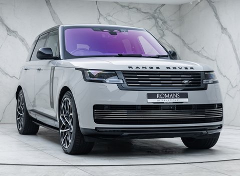Land Rover Range Rover P510e SV 9