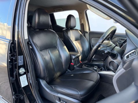Mitsubishi L200 2.4 L200 Warrior DI-D 4WD 18