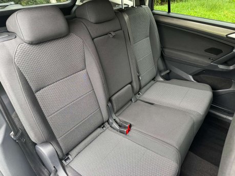 Volkswagen Tiguan Allspace 2.0 TDI Match SUV 5dr Diesel DSG Euro 6 (s/s) (150 ps) 20
