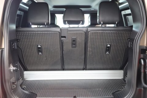 Land Rover Defender 90 DEMO  HARD TOP 350  X-DYNAMIC HSE s 20k spend inc genuine rear seat   35