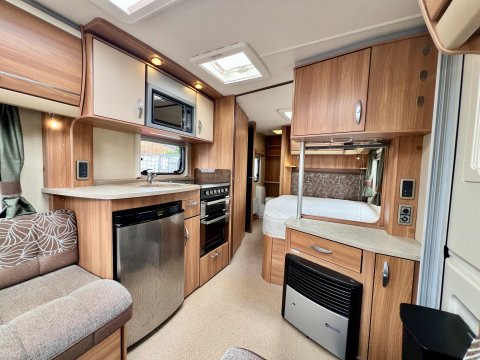 Swift Challenger 570 17