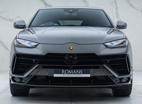 Lamborghini Urus S 5