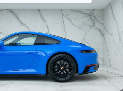 Porsche 911 Carrera (992) 32