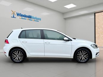 Volkswagen Golf 1.0 TSI SE Nav Euro 6 (s/s) 5dr