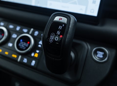 Land Rover Defender 110 V8 Carpathian Edition OVERFINCH 27