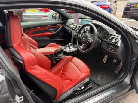 BMW M4 M4 COMPETITION 25