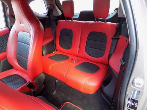 Aston Martin Cygnet 1.3 Manual 12