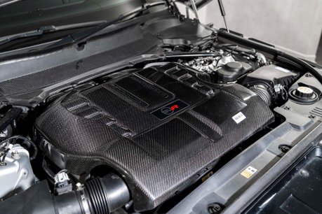 Land Rover Range Rover Sport SVR CARBON EDITION. DEPLOYABLE SIDE STEPS. MATRIX LEDs. CARBON FIBRE ENGINE BAY 41