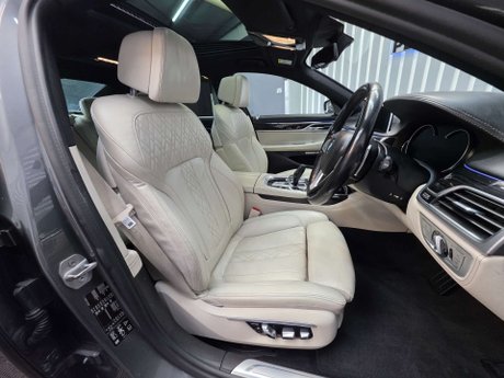 BMW 7 Series 3.0 740d M Sport Saloon 4dr Diesel Auto xDrive Euro 6 (s/s) (320 ps) 7
