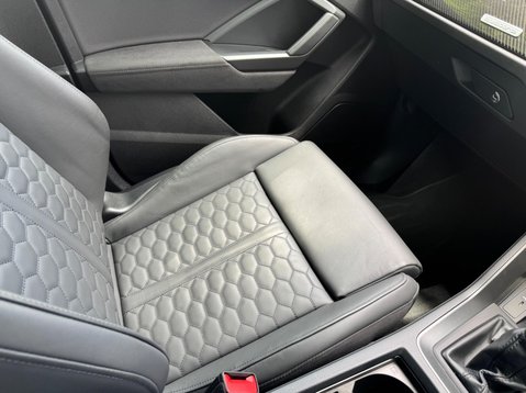 Audi RS Q3 RS TFSI QUATTRO VORSPRUNG 33