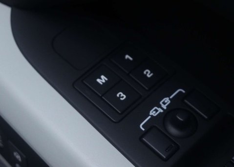 Land Rover Defender 3.0 Defender X-Dynamic HSE D MHEV A 4WD 5dr 58