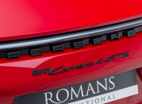 Porsche 911 Carrera 4 GTS (992) 34