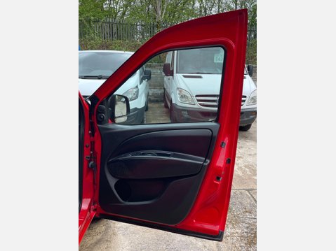 Vauxhall Combo 1.6 Turbo D 2000 Edition Panel Van 4dr Diesel Manual L1 H1 Euro 6 (75 ps) 22