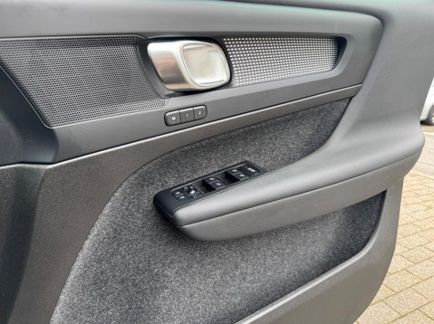 Volvo XC40 B4 PLUS 40