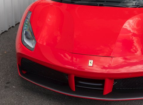 Ferrari 488 Spider 22