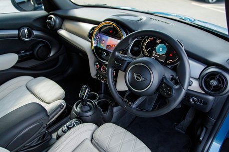 Mini Hatch COOPER EXCLUSIVE