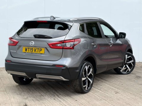 Nissan Qashqai 1.3 Qashqai Tekna DiG-T Semi-Auto 5dr 33