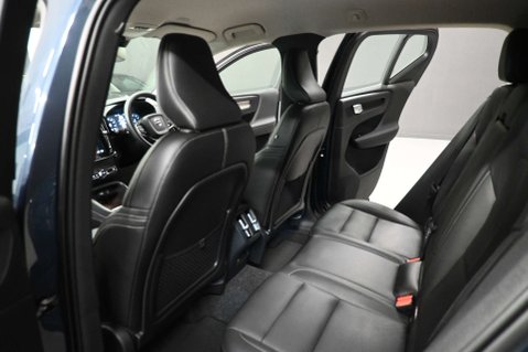 Volvo XC40 2.0 XC40 Inscription Pro B4 MHEV Auto 5dr 12