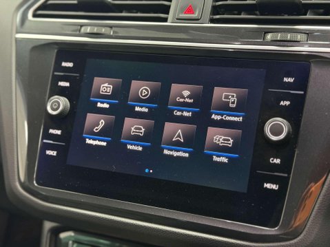 Volkswagen Tiguan 2.0 TDI R-Line Tech SUV 5dr Diesel DSG Euro 6 (s/s) (150 ps) 46