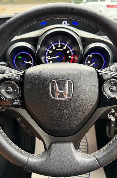 Honda Civic I-VTEC SE PLUS NAVI AUTOMATIC - ONE LADY OWNER - REVERSE CAMERA 