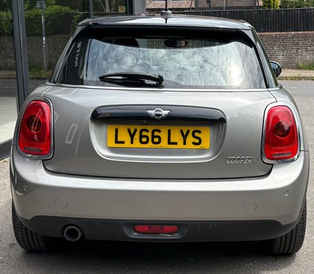 Mini Hatch Cooper 1.5 Petrol Automatic Pepper / Media XL 5 door + SAT NAV + LEATHER 7