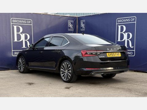 Skoda Superb 2.0 TSI Laurin & Klement Hatchback 5dr Petrol DSG Euro 6 (s/s) (190 ps) 6