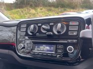 Volkswagen Up 1.0 Move Up 3dr 28