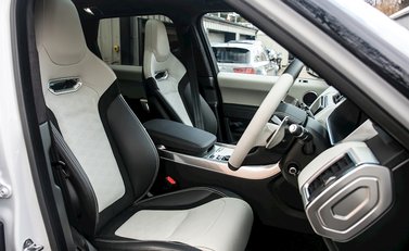 Land Rover Range Rover Sport 5.0 SVR 12