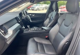 Volvo XC60 D4 MOMENTUM AWD AUTO 28