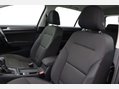 Volkswagen Golf 2.0 Golf SE Nav TDI BlueMotion Technology Semi-Auto 5dr 45