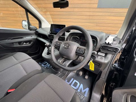 Toyota Proace City 1.5 Proace City Icon 26