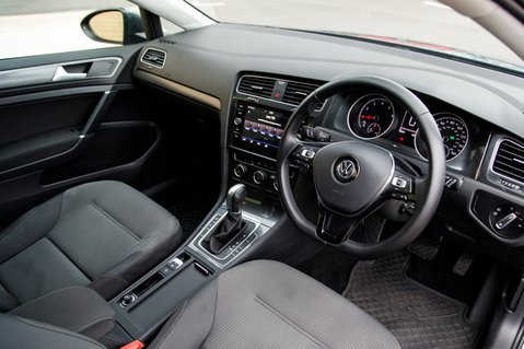 Volkswagen Golf MATCH TSI EVO DSG 4