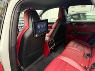 Porsche Cayenne 3.0 V6 E-Hybrid 14.1kWh SUV 5dr Petrol Plug-in Hybrid TiptronicS 4WD Euro 6 43