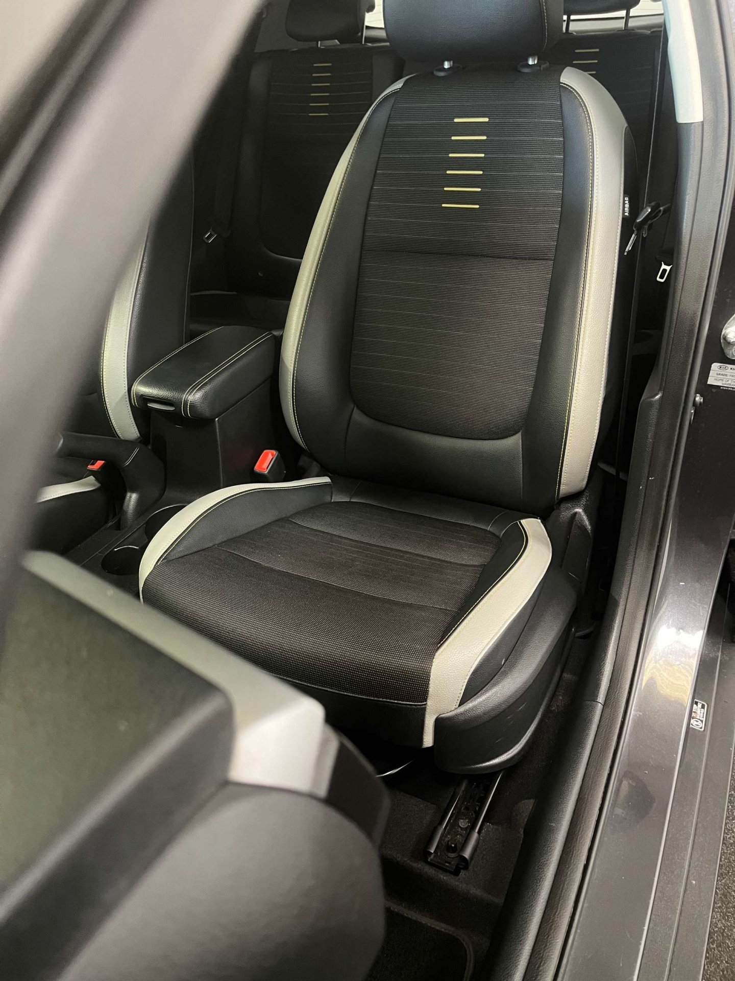 2018 Kia Stonic — image 36