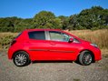 Toyota Yaris VVT-I ICON 2
