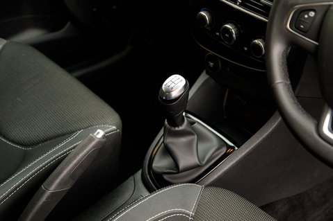 Renault Clio DYNAMIQUE NAV 29