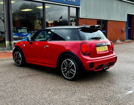 Mini Hatch 2.0 John Cooper Works Auto 3dr 9