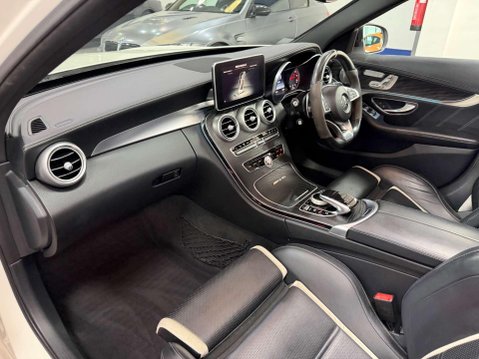Mercedes-Benz C Class 4.0 C63 V8 BiTurbo AMG S (Premium) Saloon 4dr Petrol SpdS MCT Euro 6 (s/s) 38