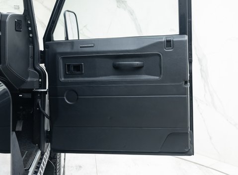 Land Rover Defender 90 TD XS OVERFINCH 33