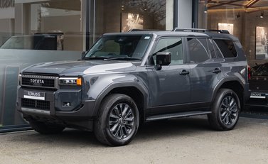 Toyota Land Cruiser Invincible 2