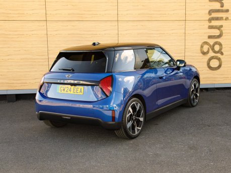 Mini Hatch SE EXCLUSIVE