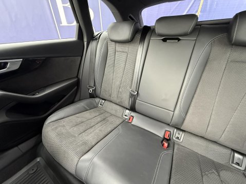 Audi A4 2.0 TDI 40 Black Edition Estate 5dr Diesel S Tronic quattro Euro 6 (s/s) (1 26