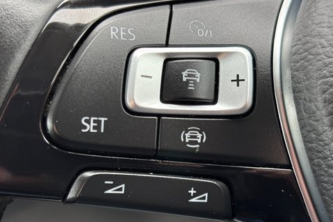 Volkswagen Crafter CR35 177 ps Tdi Trendline 4Motion DSG Panel Van - Diff Lock 31