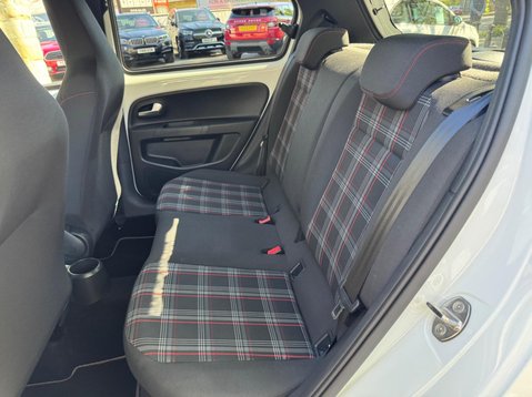 Volkswagen Up GTI 34