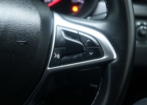 Dacia Duster 1.3 Duster Comfort TCe 4x2 Auto 5dr 33