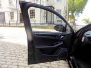 Porsche Macan 2.0T PDK 4WD SUV 48