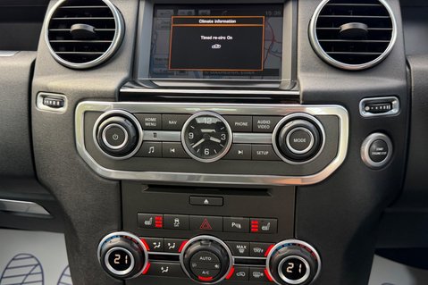 Land Rover Discovery SDV6 LANDMARK - ONE OWNER - 10 SERVICED INC CAMBELT 50