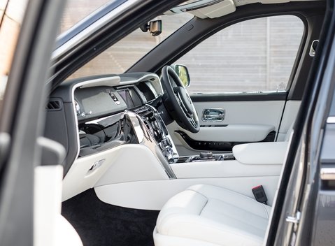 Rolls-Royce Cullinan 18